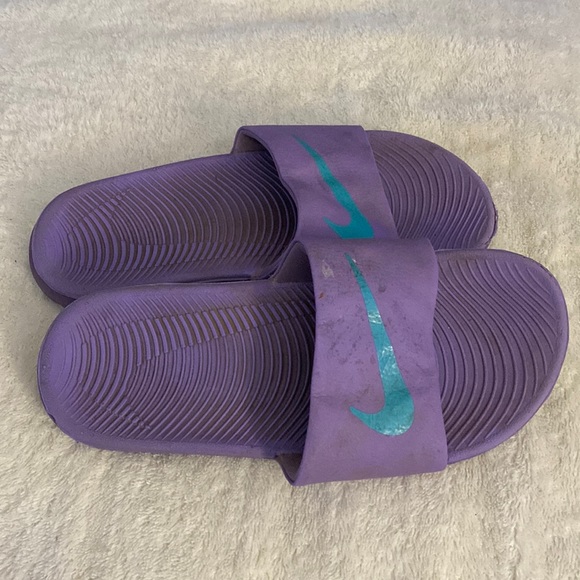 Nike Other - Nike girls slides